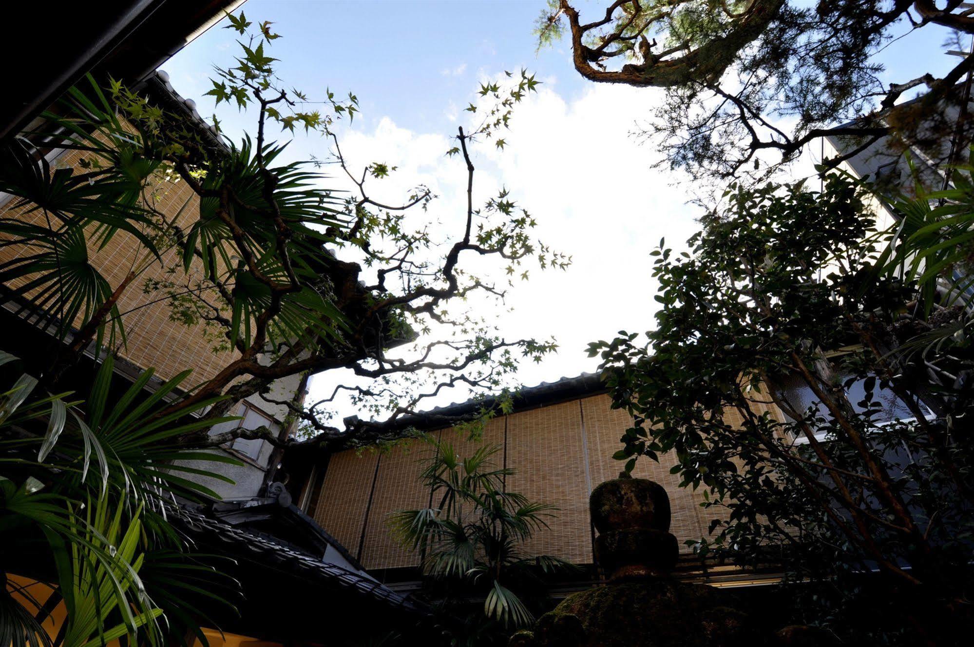 Izuyasu Traditional Kyoto Inn Serving Kyoto Cuisine Exterior photo